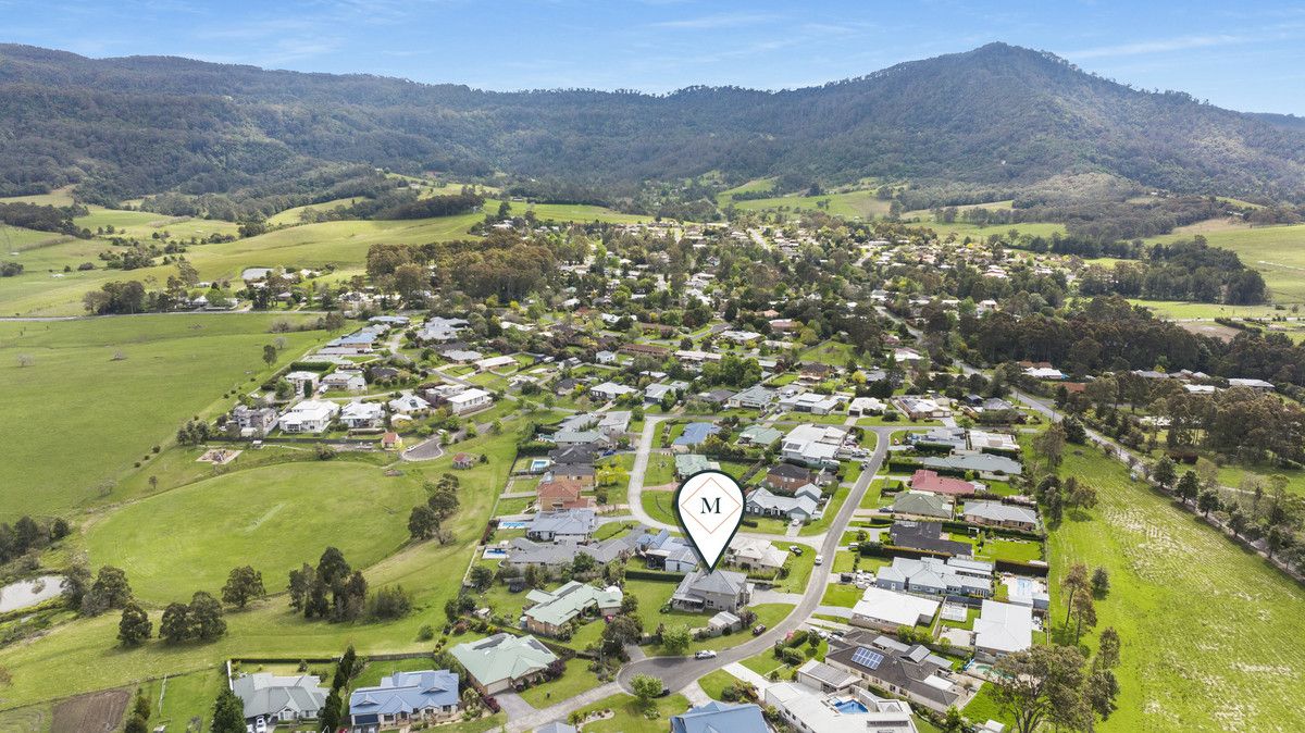 4 bedrooms House in 10 The Terrace CAMBEWARRA VILLAGE NSW, 2540