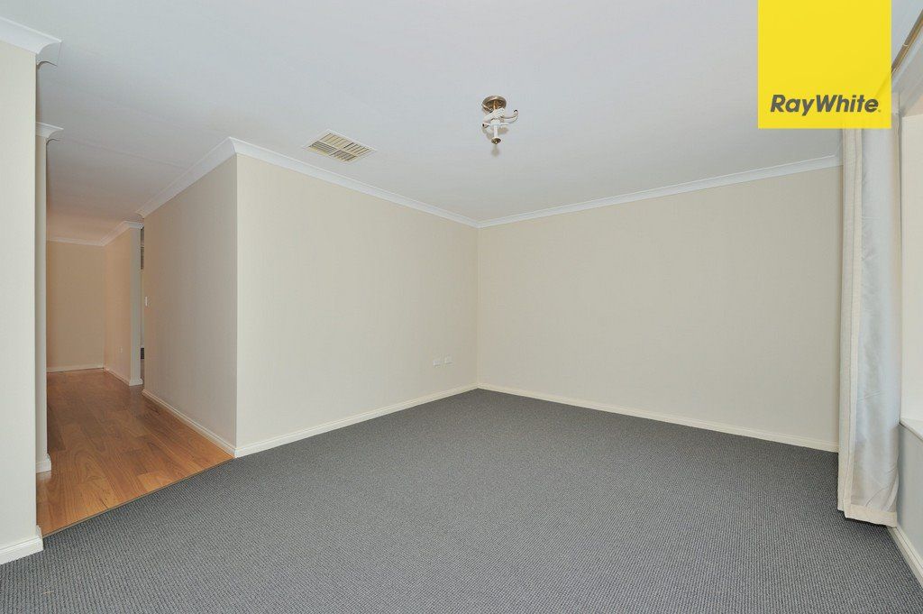 19 Kangaroo Entrance, Stratton WA 6056, Image 2