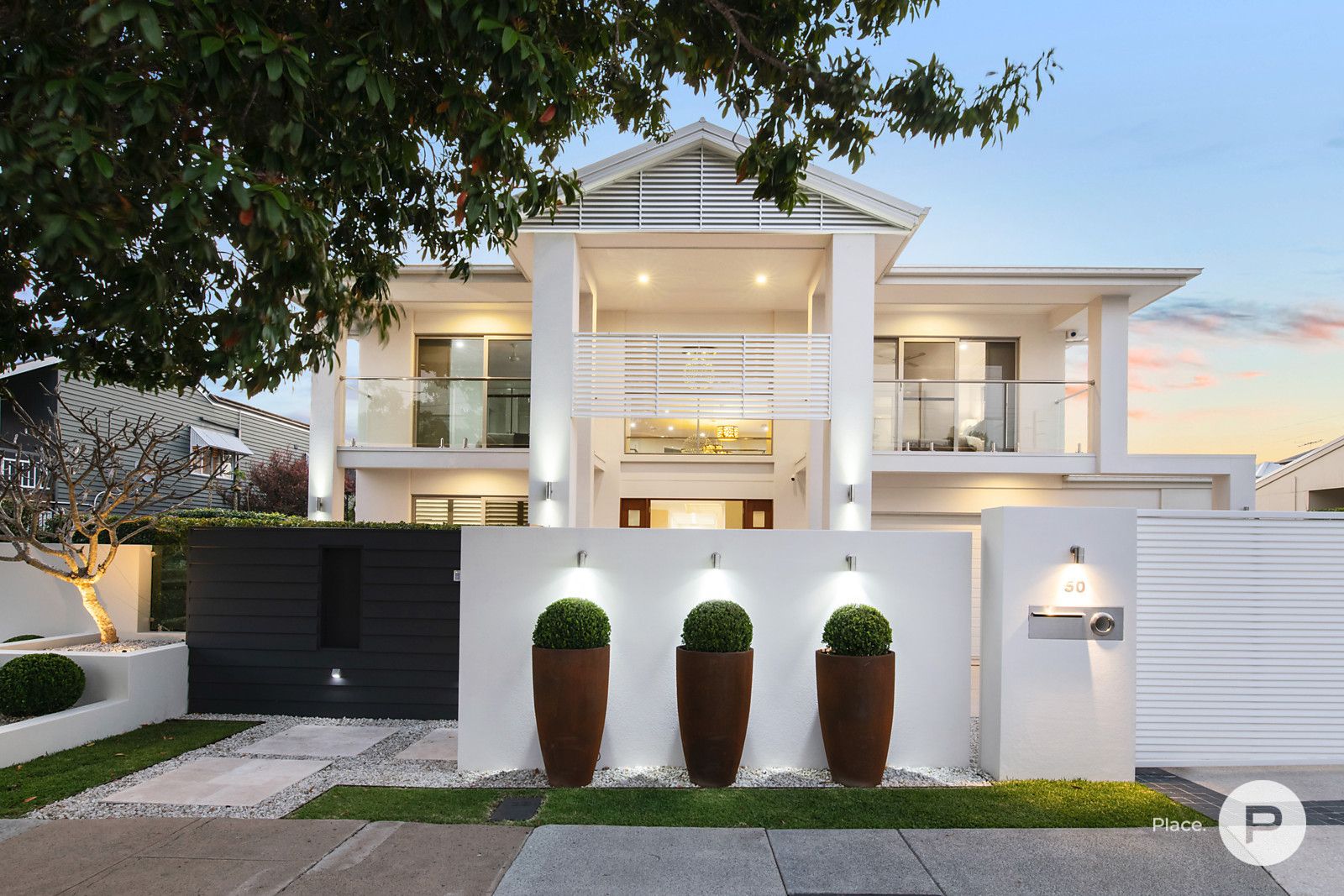 5 bedrooms House in 50 Coutts Street BULIMBA QLD, 4171