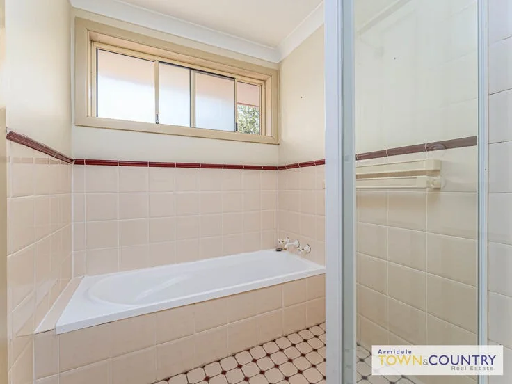 Additional image 7 of 16 Erin Court, Armidale NSW 2350