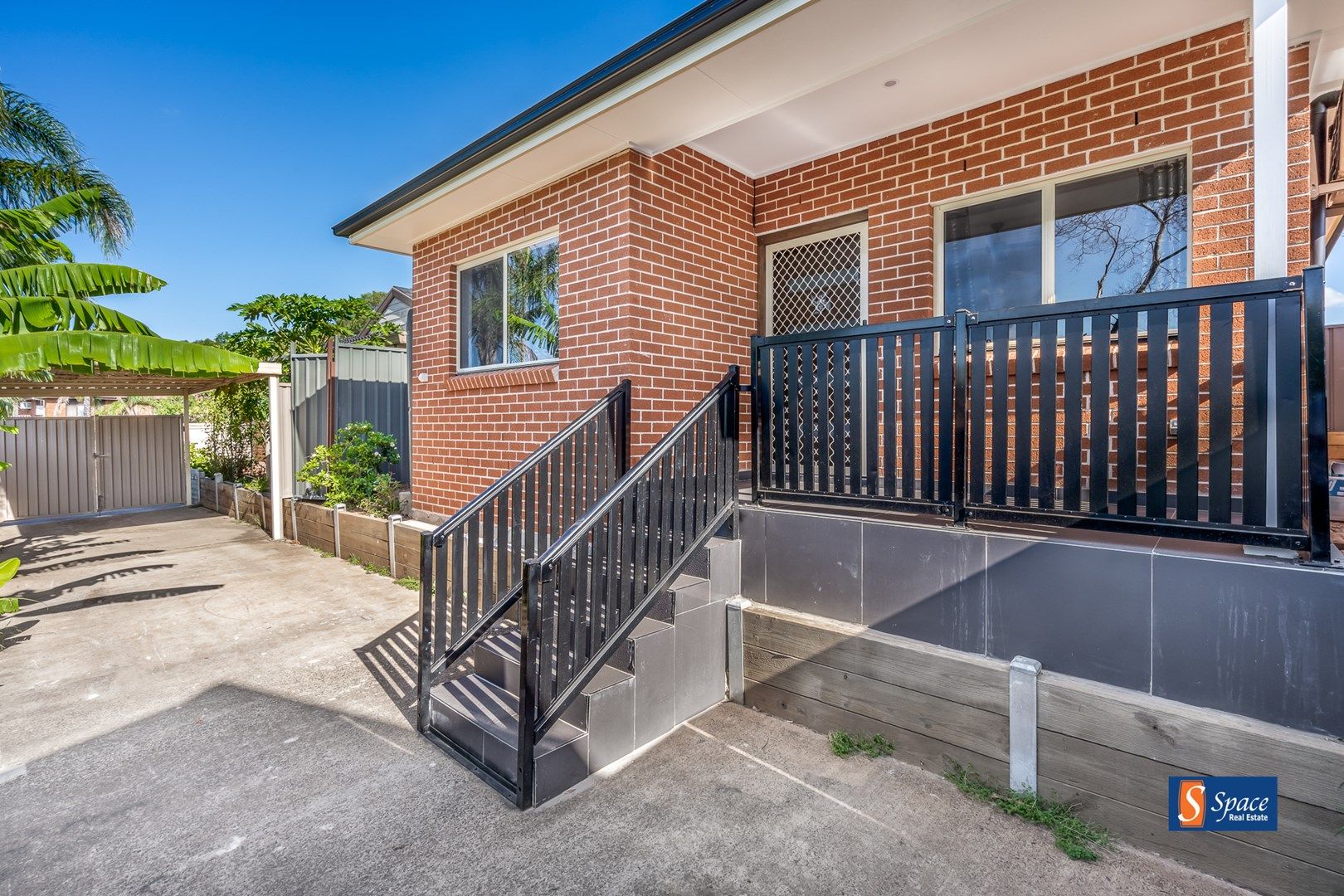 2 bedrooms House in 4a Wynn Street ESCHOL PARK NSW, 2558