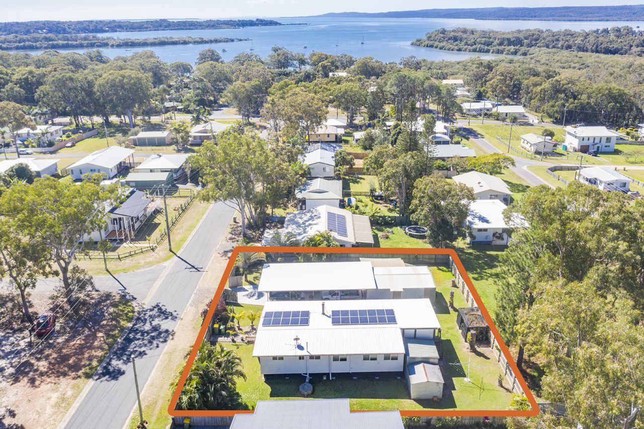 18-20 Guthrie St, Russell Island QLD 4184, Image 2