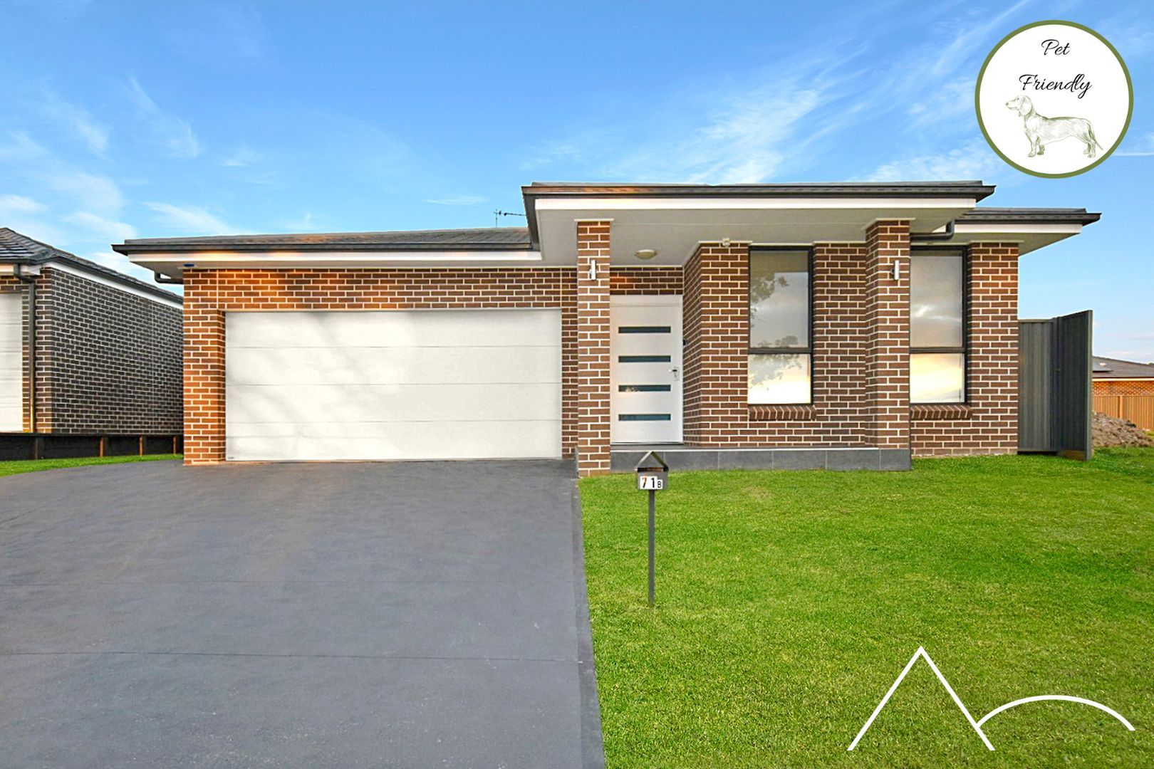 4 bedrooms House in 71B Jennings Crescent SPRING FARM NSW, 2570