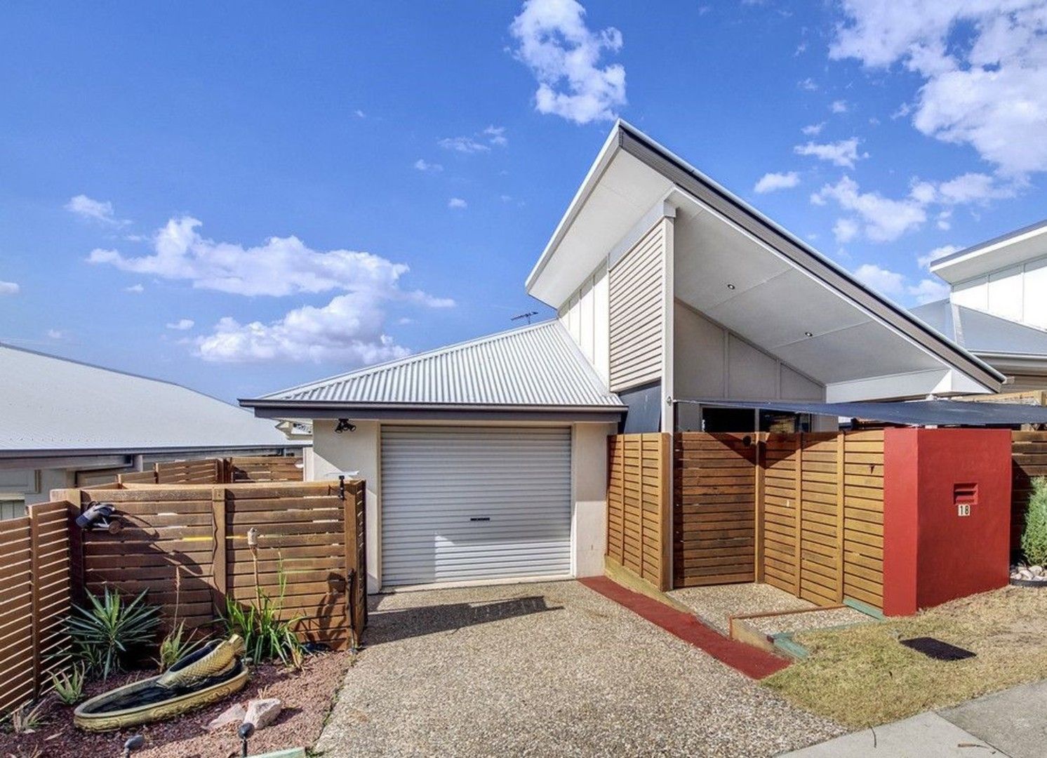 3 bedrooms House in 18 Hyde Avenue SPRINGFIELD LAKES QLD, 4300