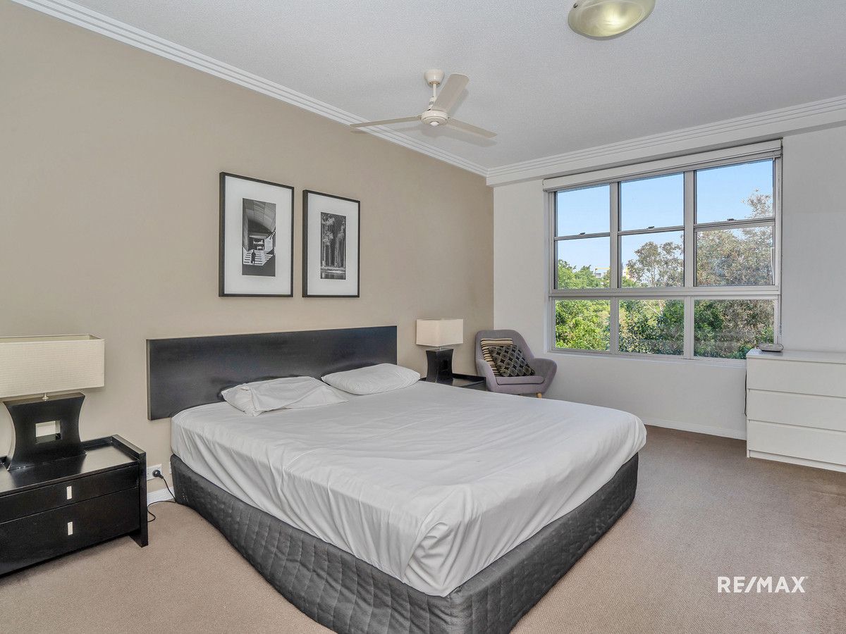 120/1-7 Moores Crescent, Varsity Lakes QLD 4227, Image 2