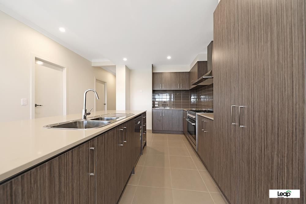 30 Hanford Lane, Wallan VIC 3756 Townhouse For Rent Domain