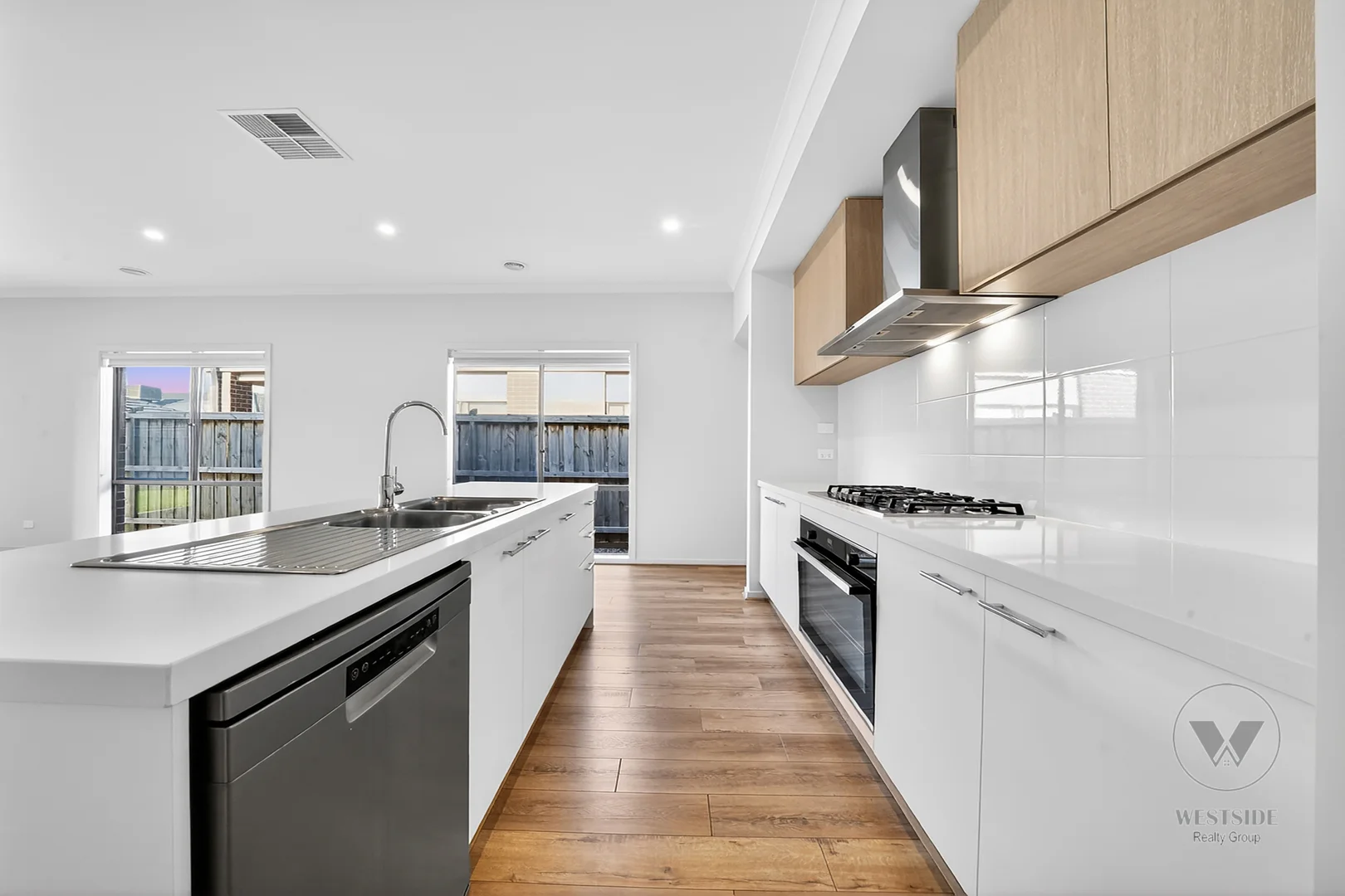 Additional image 5 of 54 Merula Drive, Mambourin VIC 3024