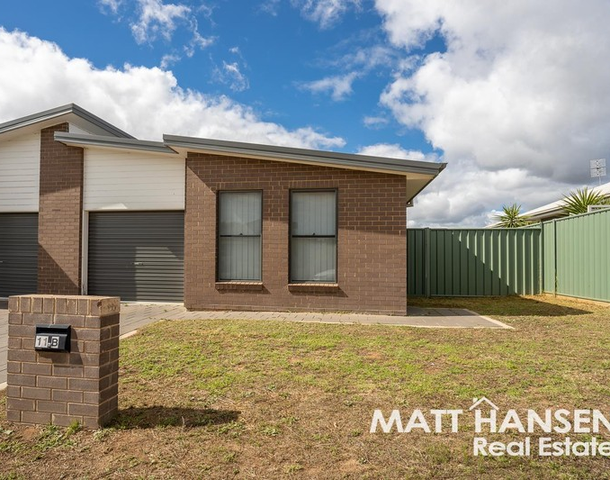 11B Magnolia Boulevard, Dubbo NSW 2830