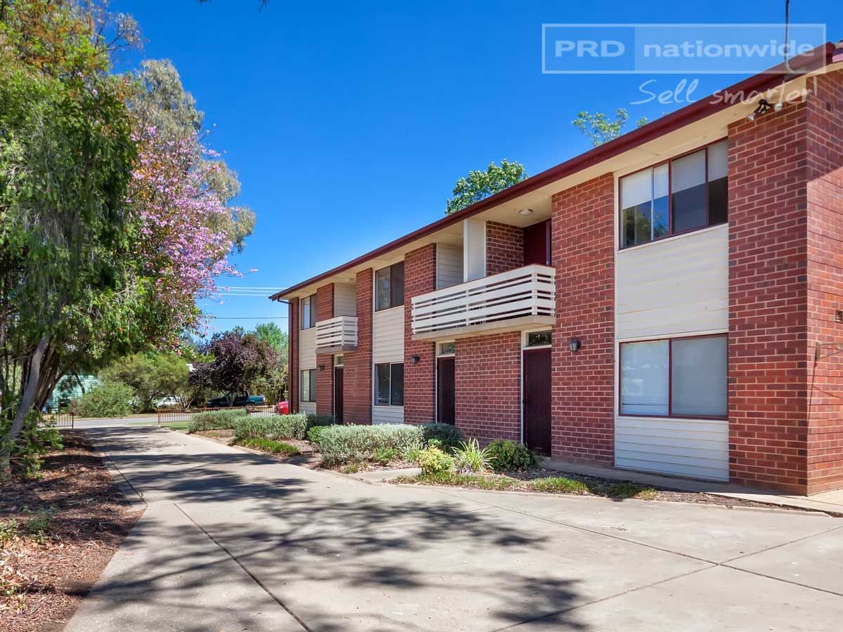 2/17 Cochrane Street, KOORINGAL NSW 2650, Image 0