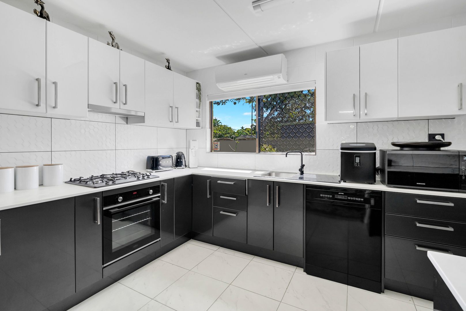 7/49-53 English Street, Manunda QLD 4870, Image 2