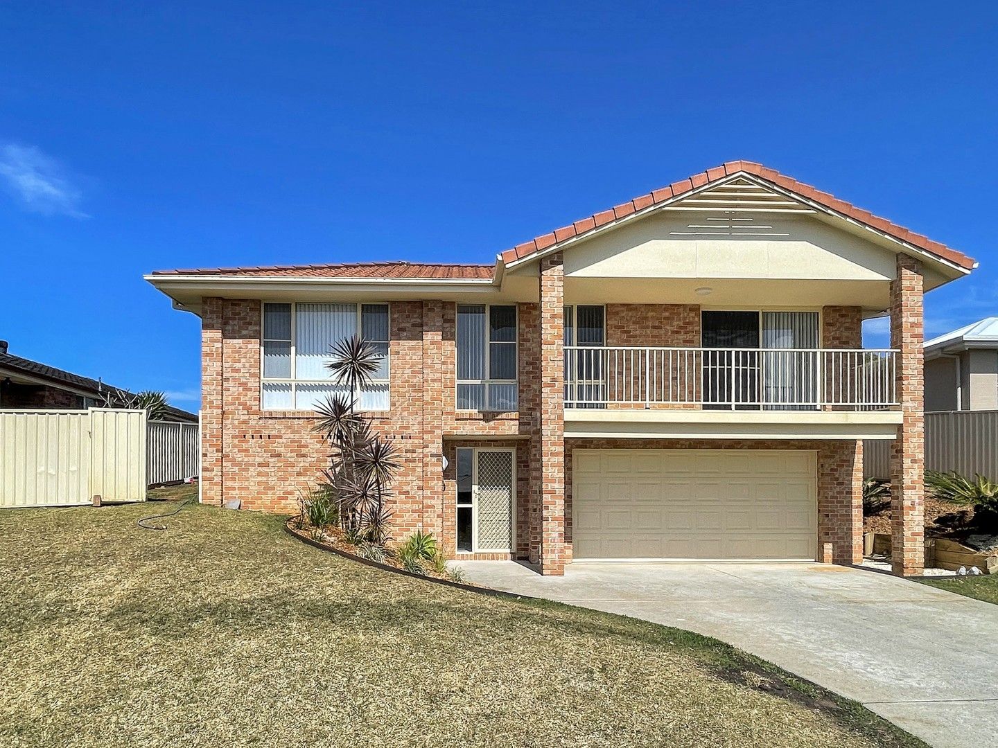 4 bedrooms House in 32 Rainbow Beach Drive BONNY HILLS NSW, 2445