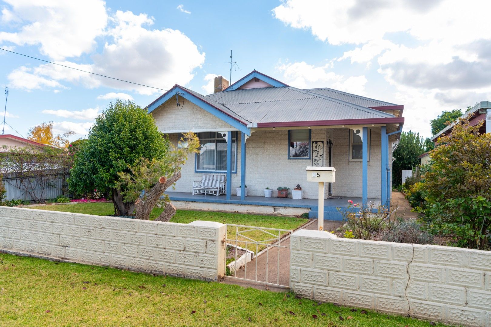 35 Crown Street, Cootamundra NSW 2590, Image 0