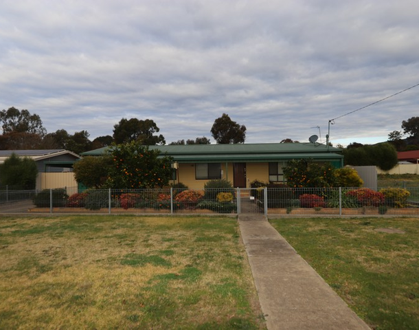 52 Broughton Street, Tumut NSW 2720