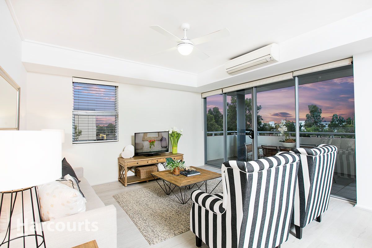 305/72 Civic Way, Rouse Hill NSW 2155, Image 2