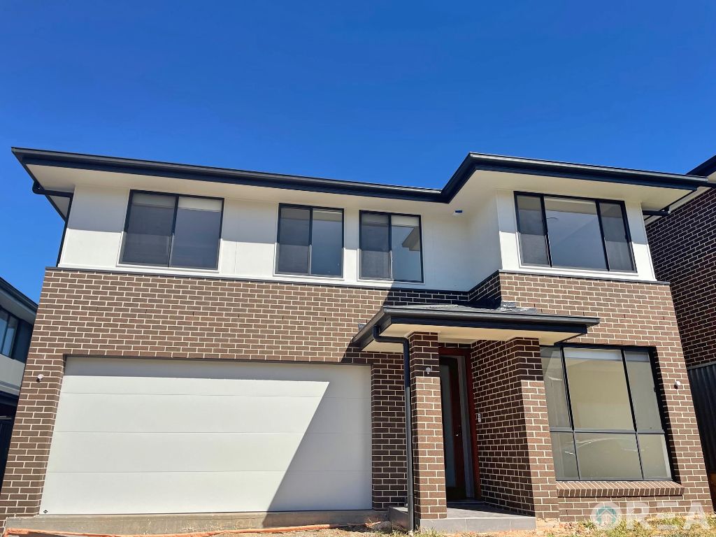 4 bedrooms House in 82 Natasha Parade ROUSE HILL NSW, 2155