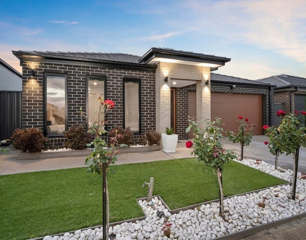 22 Moore Drive, Fraser Rise VIC 3336