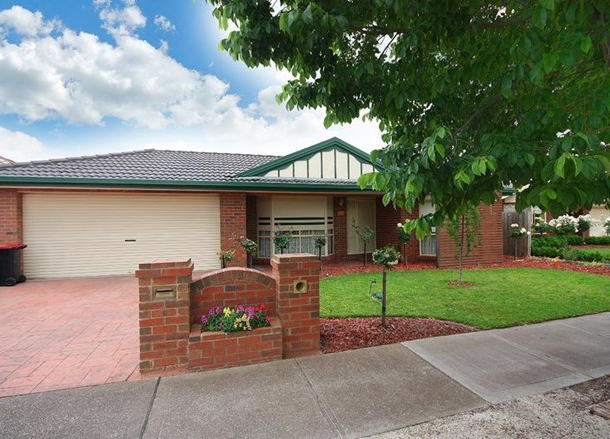 6 Brookfield Avenue, Brookfield VIC 3338