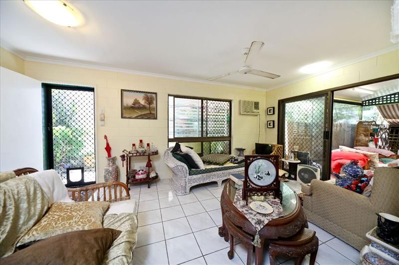 2/36 Mimosa Street, Holloways Beach QLD 4878, Image 2