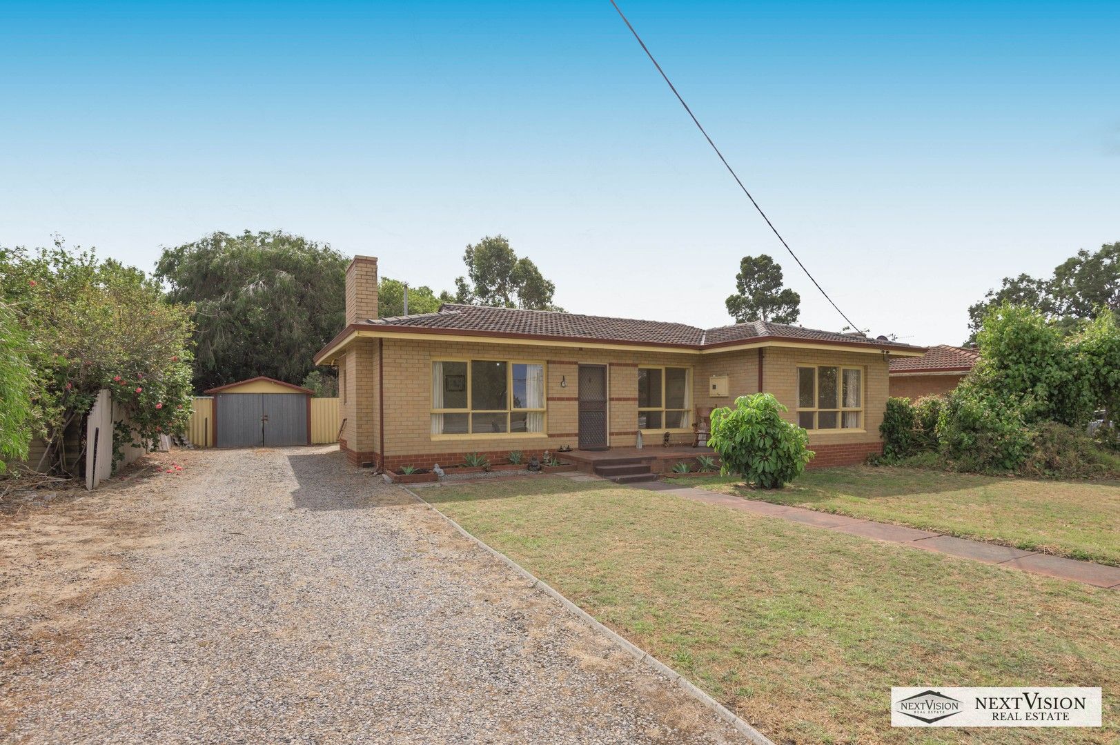 4 bedrooms House in 5 Merrifield Avenue KELMSCOTT WA, 6111