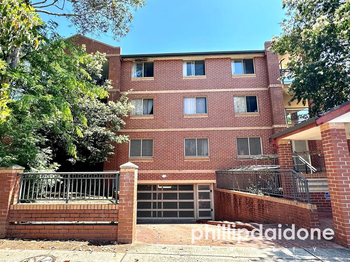 3 bedrooms Apartment / Unit / Flat in 2/16-18 The Crescent BERALA NSW, 2141