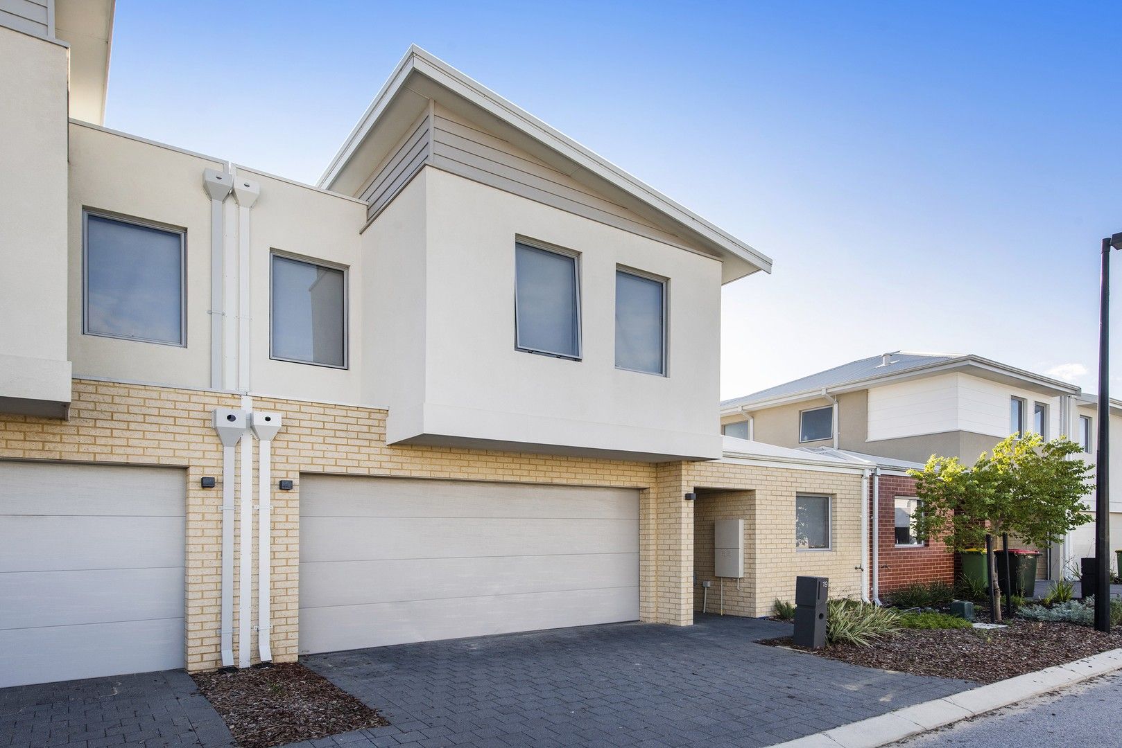 4 bedrooms House in 19 Minigwal Loop HAMMOND PARK WA, 6164