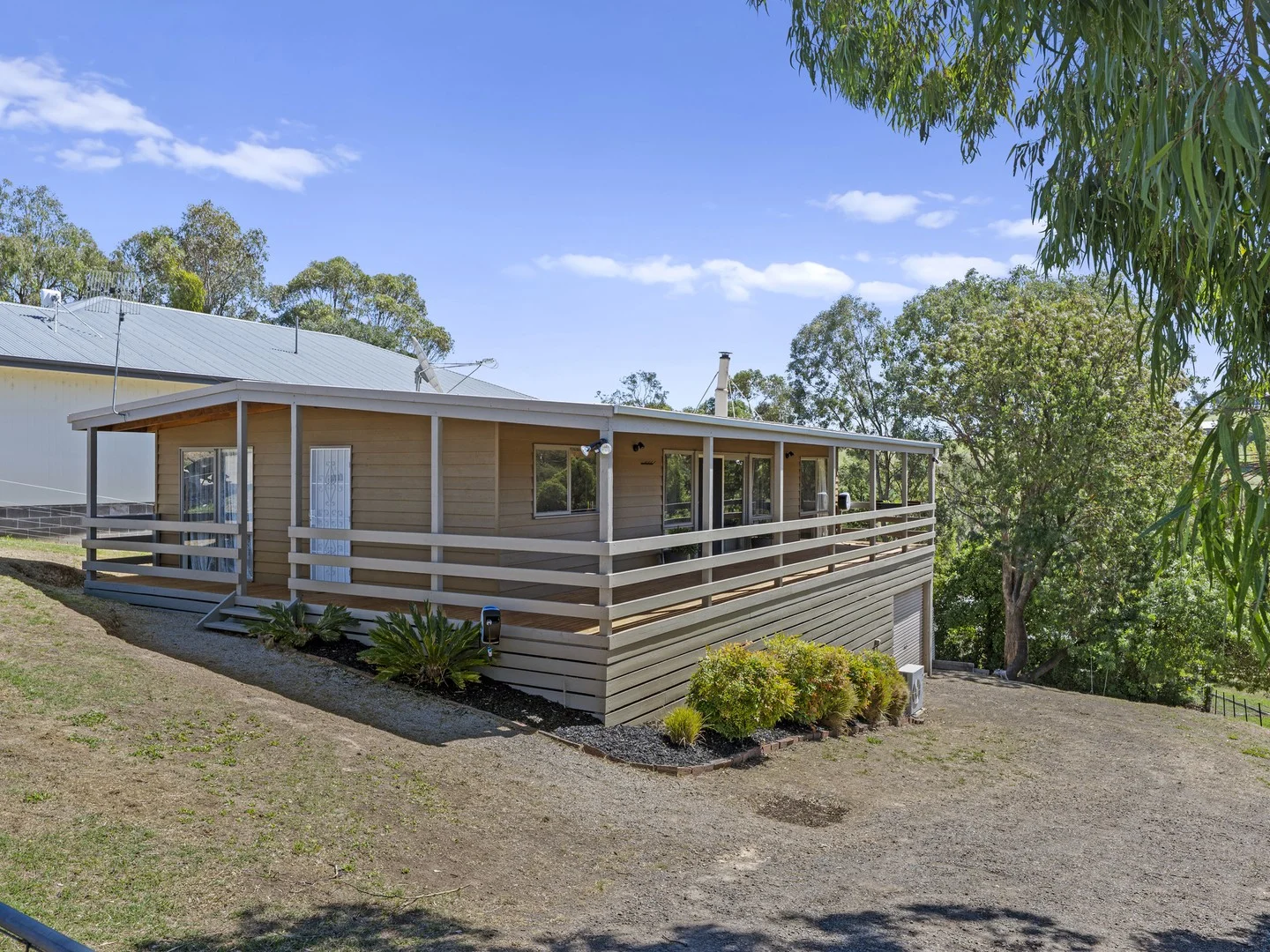 27 Fossickers Trail, Goughs Bay VIC 3723