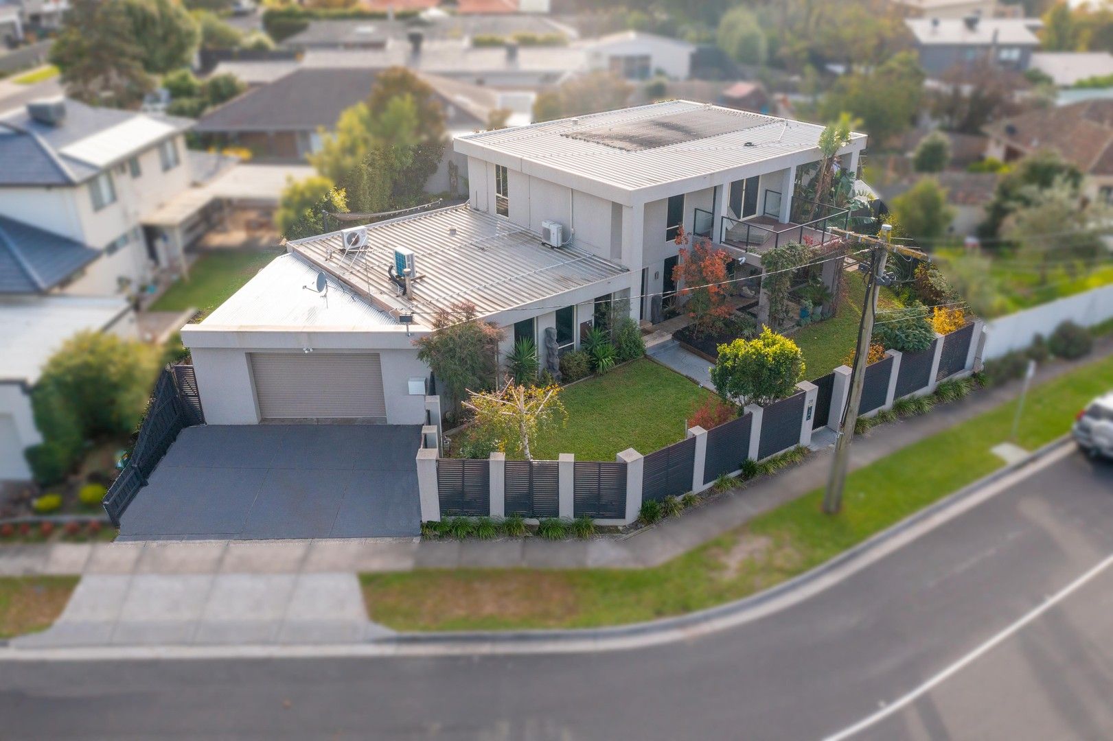 4 bedrooms House in 28 Plummer Avenue FRANKSTON SOUTH VIC, 3199