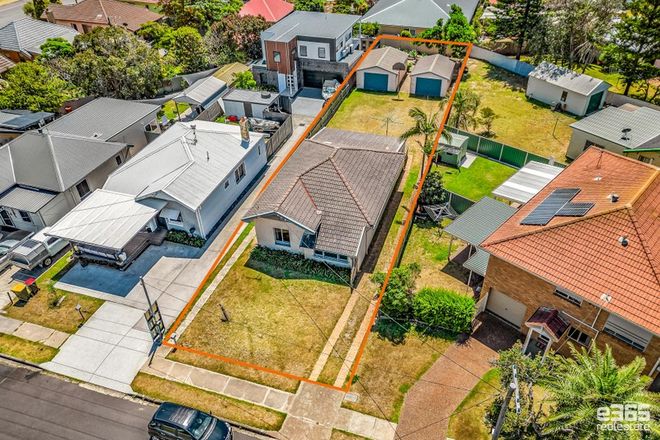 Picture of 8 Griffith Avenue, STOCKTON NSW 2295