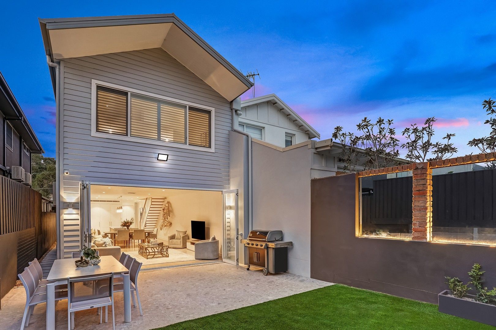 4 bedrooms House in 19 Stewart Street NORTH BONDI NSW, 2026