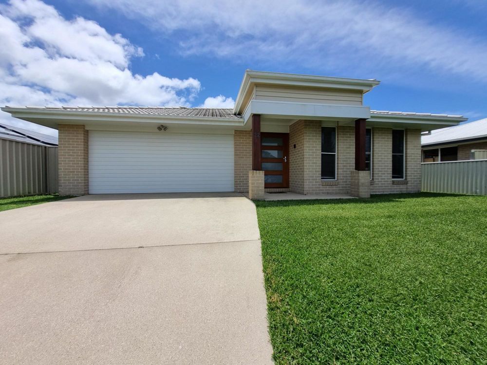 4 bedrooms House in 22 SALTWATER CRESCENT CORINDI BEACH NSW, 2456