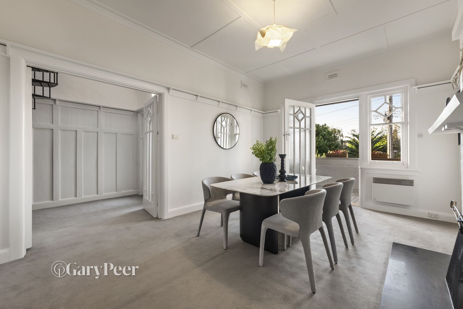 Sold 2/51 Robe Street, St Kilda VIC 3182 on 19 Apr 2023 2018217282 Domain