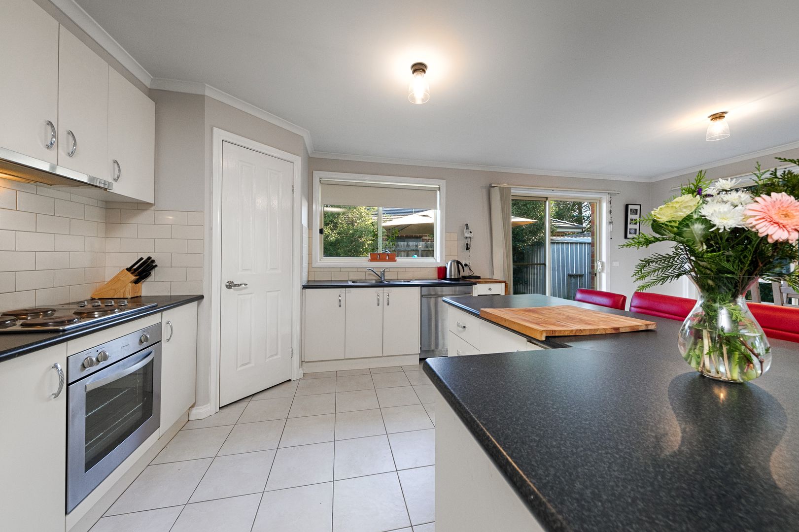 1/4 Morrow Road, Gisborne VIC 3437, Image 1