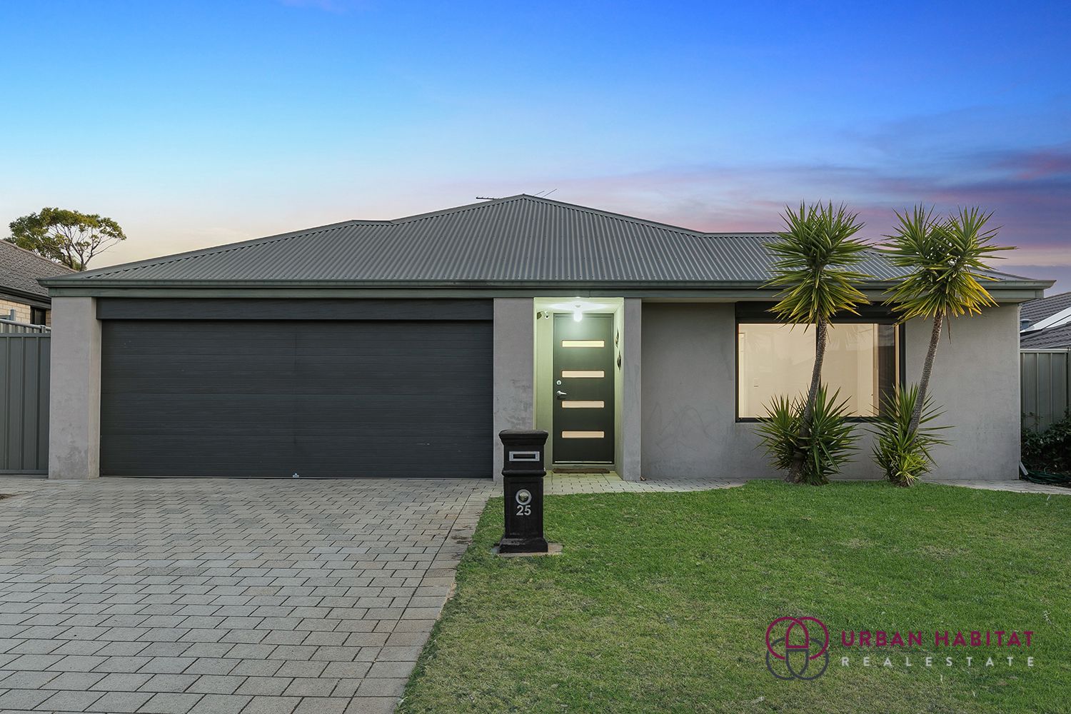 3 bedrooms House in 25 Shaftesbury Way WELLARD WA, 6170