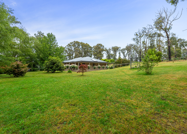 15 Ryan Road, Kinglake West VIC 3757