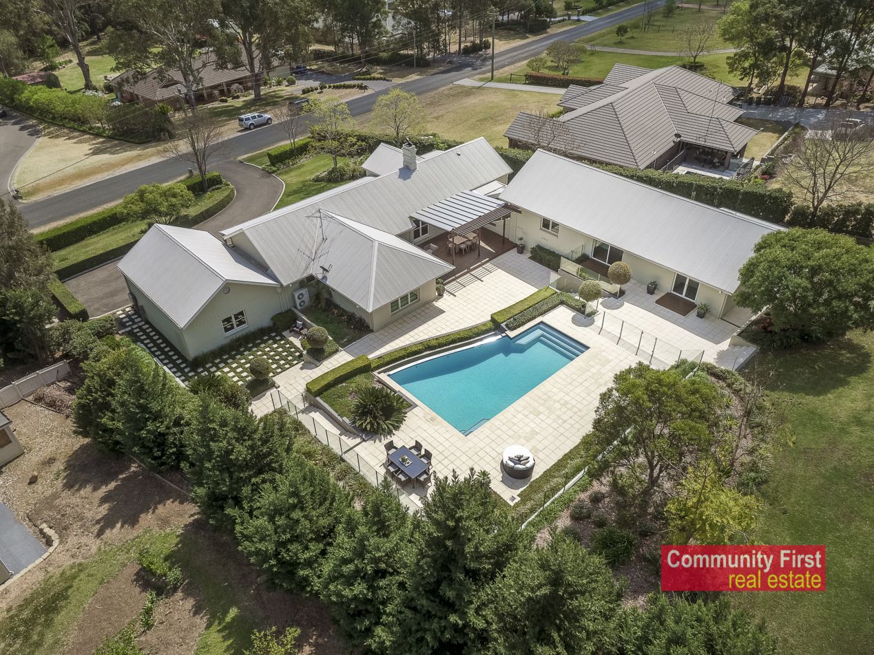 22 Benwerrin Crescent, Grasmere NSW 2570, Image 0