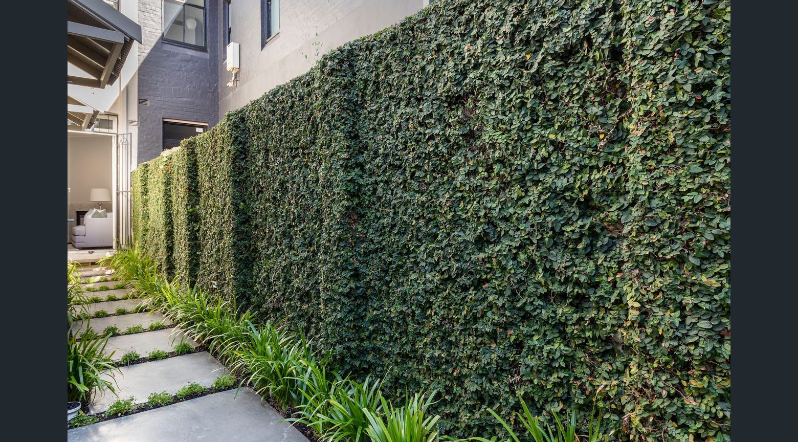 4 bedrooms Terrace in 14 RICHARDS AVENUE SURRY HILLS NSW, 2010