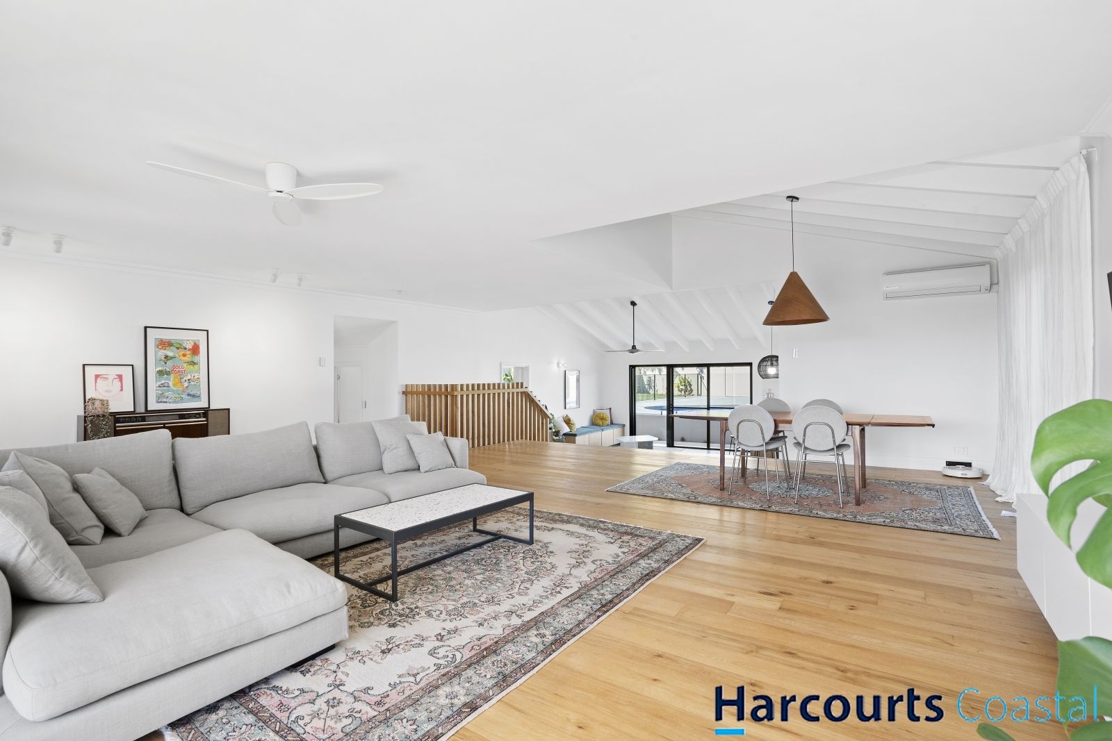 5 Karratha Court, Mermaid Waters QLD 4218 House For Rent 1,400