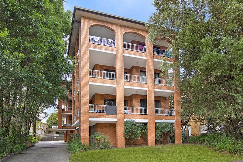 3 bedrooms Apartment / Unit / Flat in 3/26 Carrington Avenue HURSTVILLE NSW, 2220