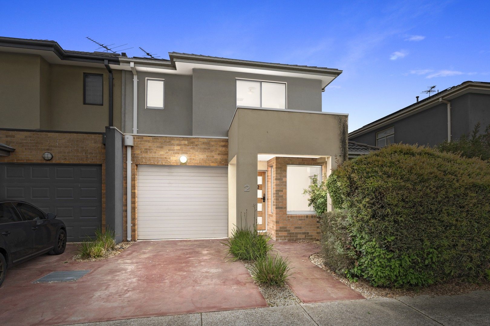 2/2 Leonie Close, South Morang VIC 3752, Image 0