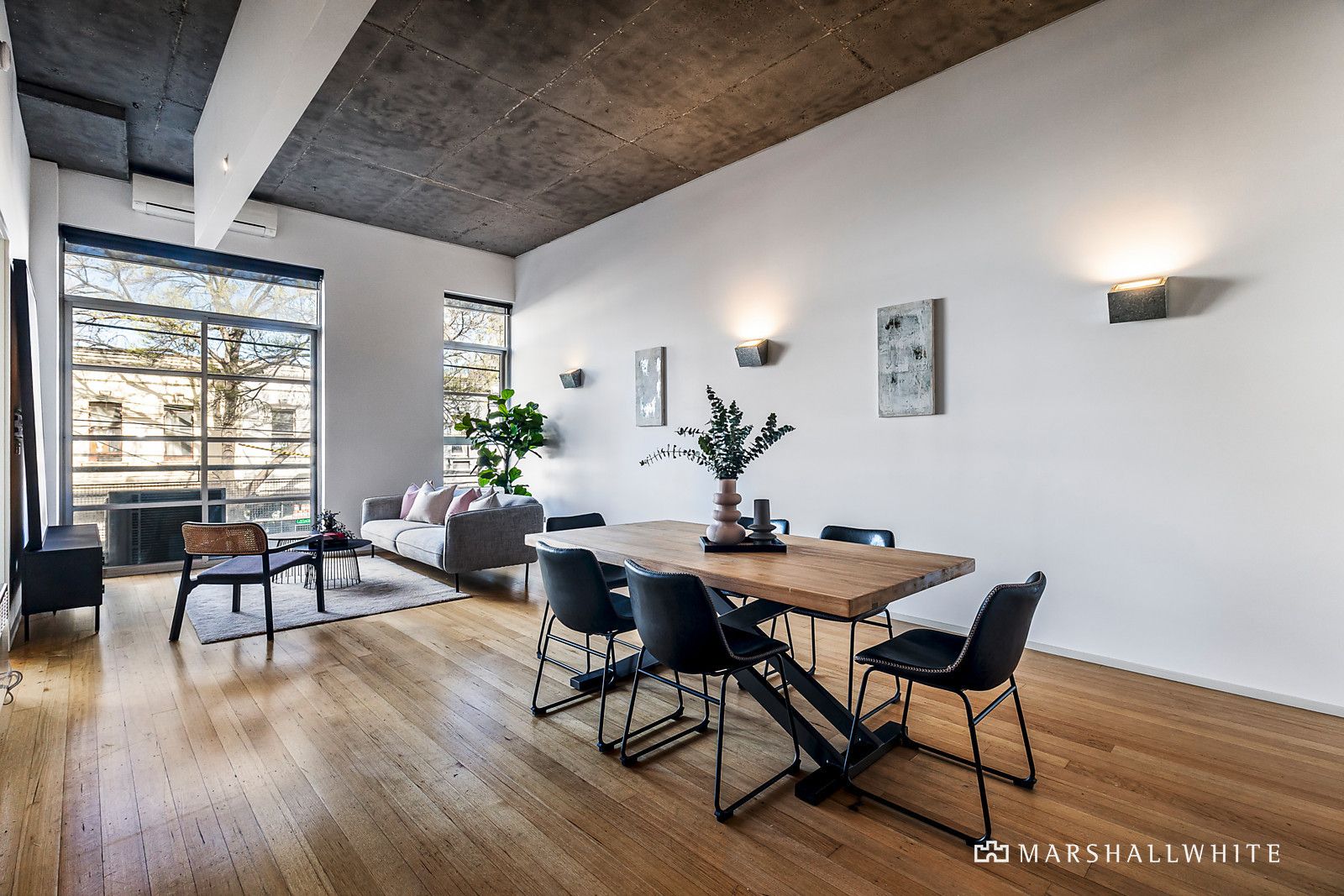 2 bedrooms Apartment / Unit / Flat in 102/11 Hillingdon Place PRAHRAN VIC, 3181