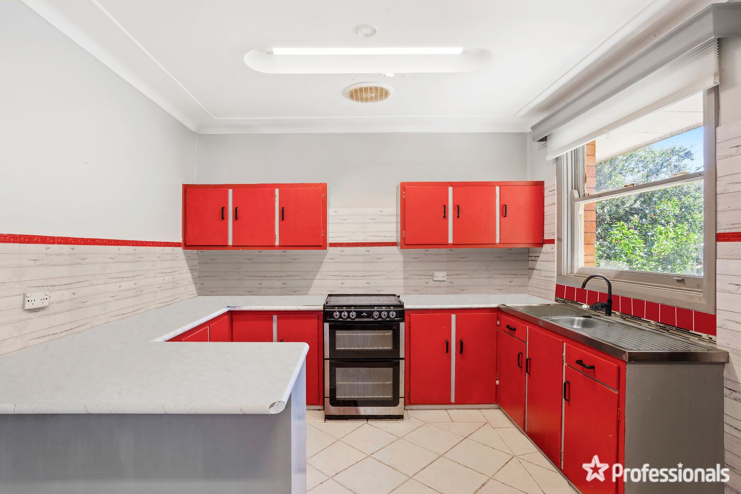 4 Sinclair Street, Gosford NSW 2250, Image 2