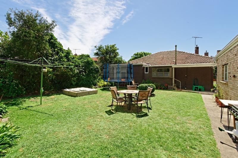 20 Bayside Crescent, HAMPTON VIC 3188, Image 2