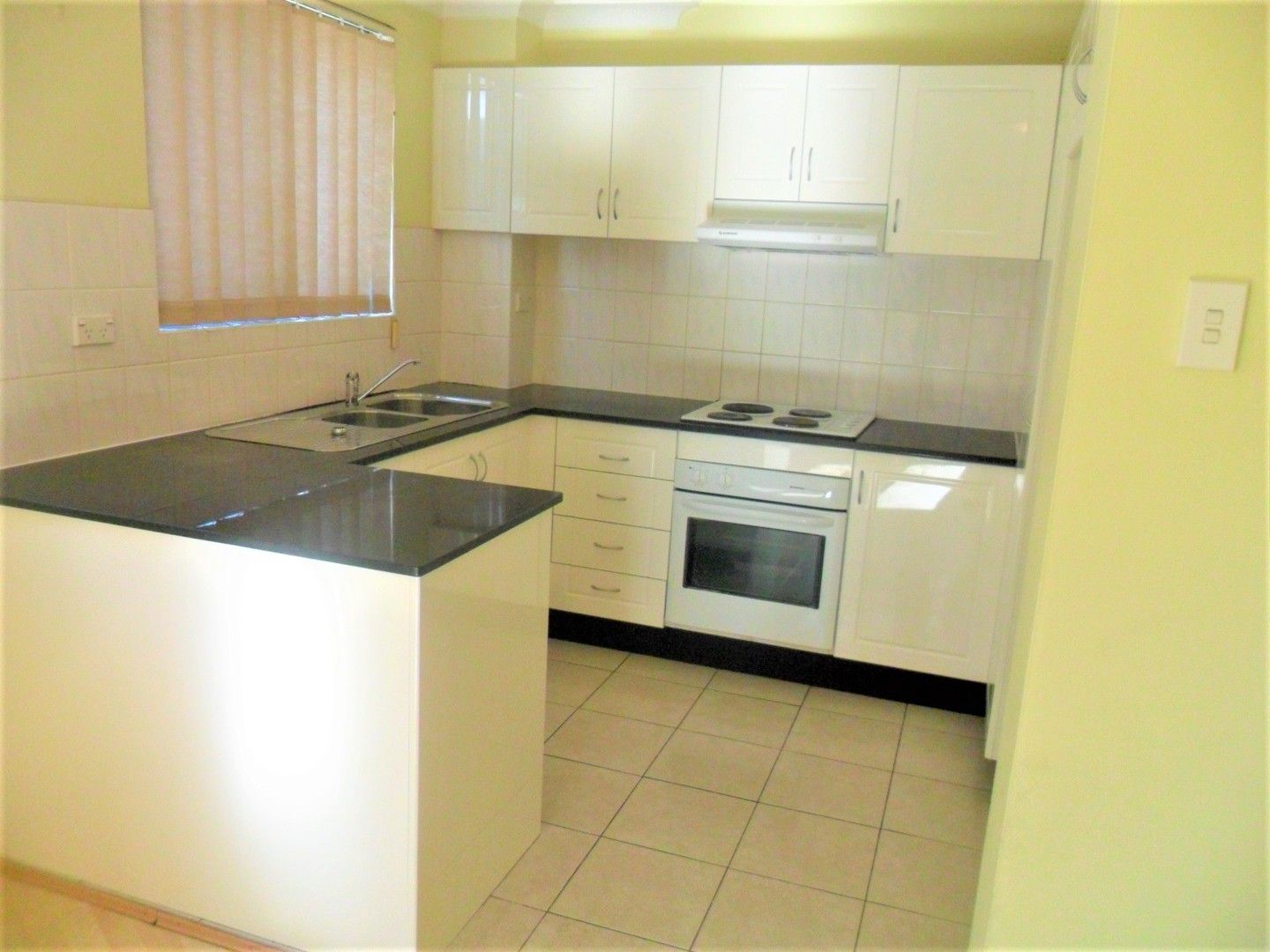 2 bedrooms Apartment / Unit / Flat in 15/9-13 West Street HURSTVILLE NSW, 2220