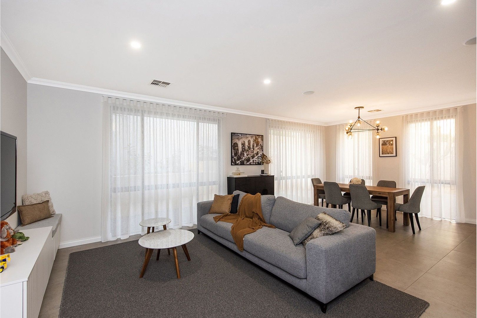 4 bedrooms House in 6 Triton Place MULLALOO WA, 6027