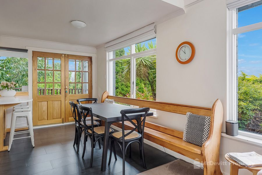 17 Alt-Na-Craig Avenue, Mount Stuart TAS 7000, Image 2