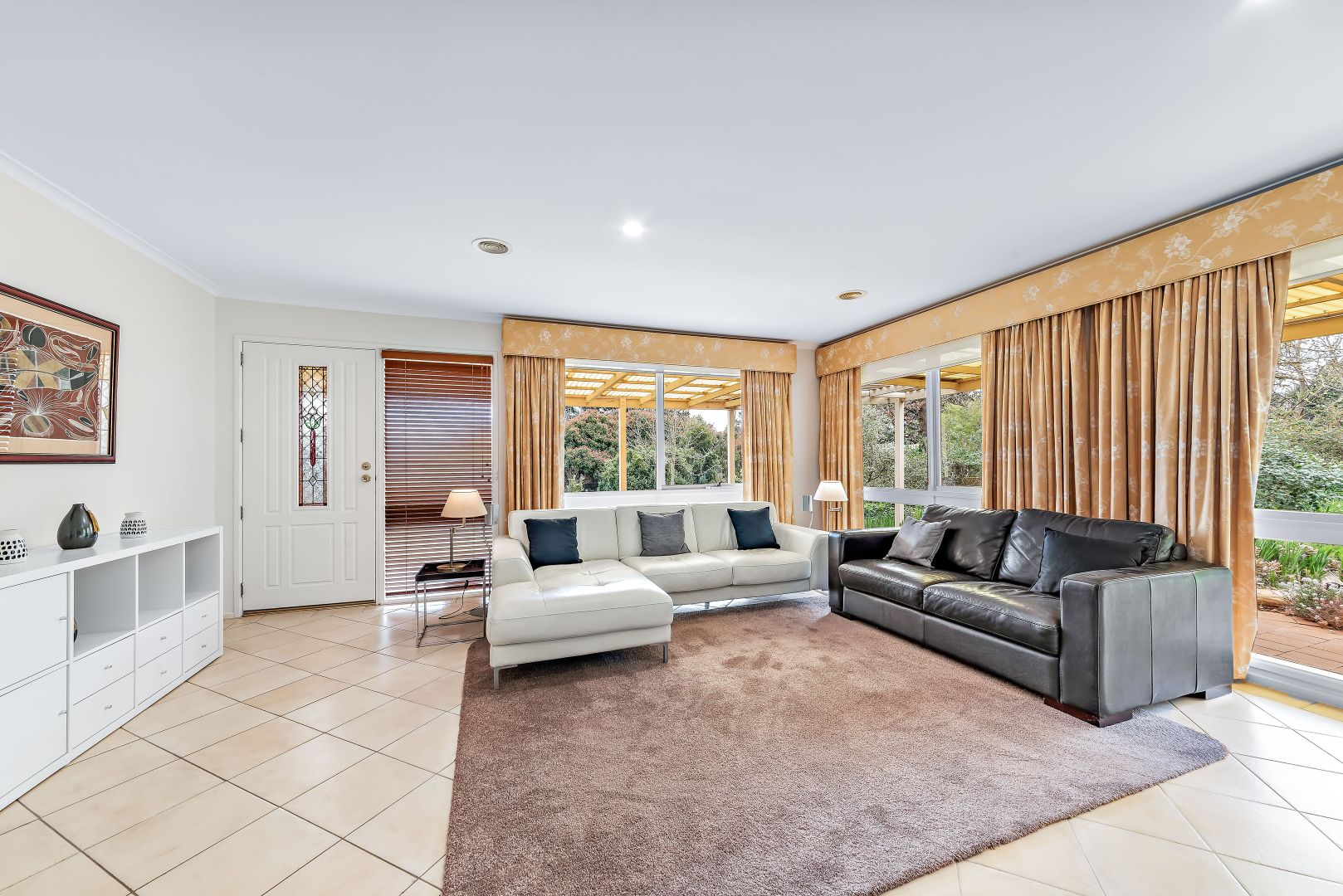 16 Irvine Drive, Yass NSW 2582, Image 2