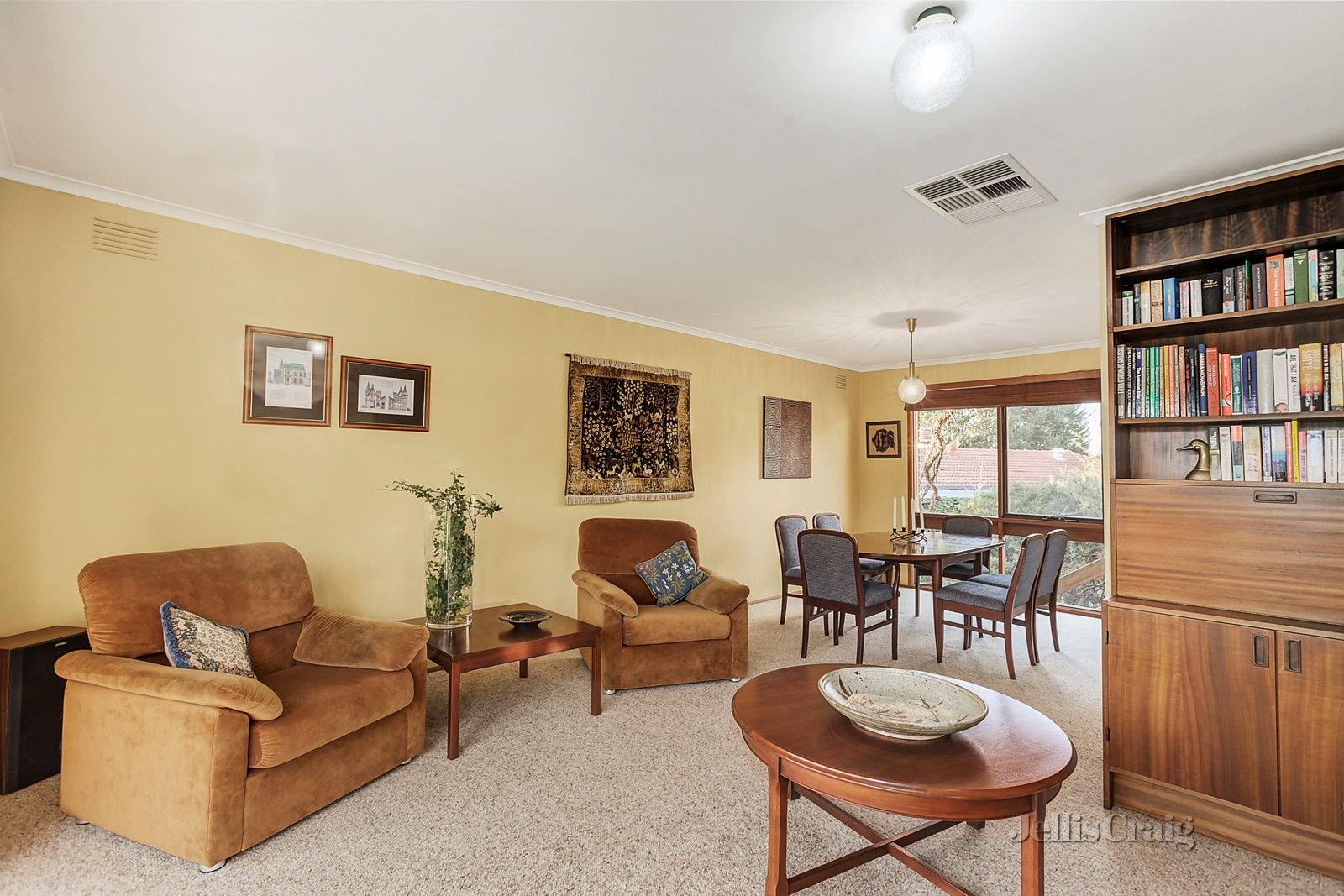 27 Pine Hill Drive, Doncaster East VIC 3109, Image 2
