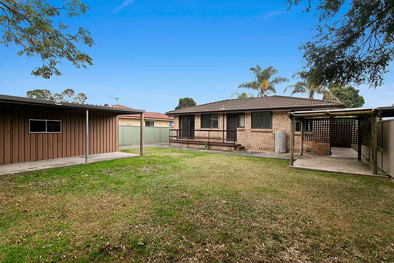 6 Jarrah Way, Albion Park Rail NSW 2527 House For Rent 550 Domain