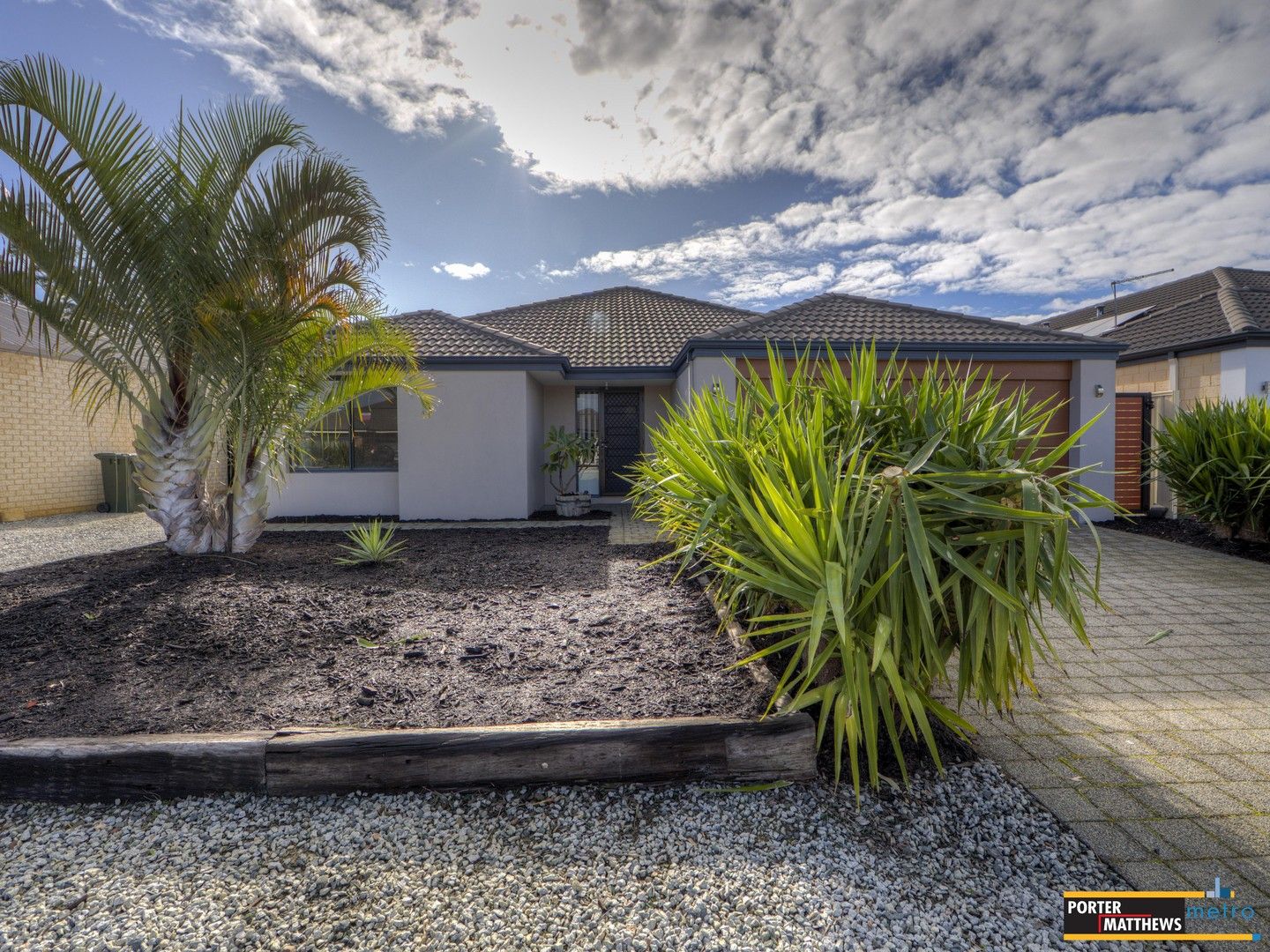 4 bedrooms House in 5 Korad Terrace FORRESTFIELD WA, 6058