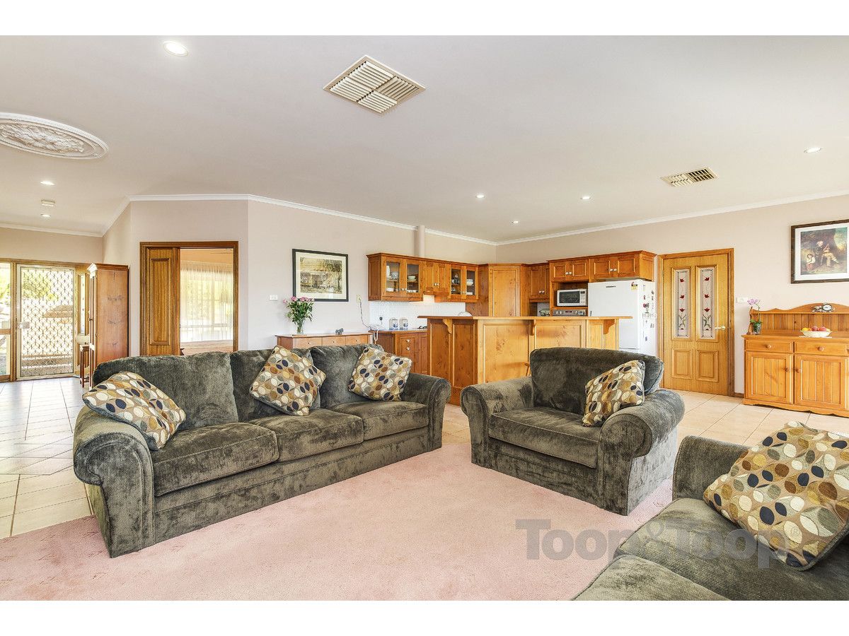 59 Thornton Drive, Greenwith SA 5125, Image 2